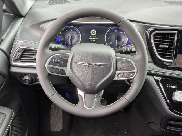 2026 Chrysler Pacifica Select Image 26 of 32