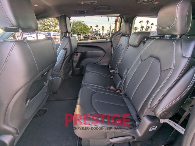 2026 Chrysler Pacifica Select Image 15 of 31