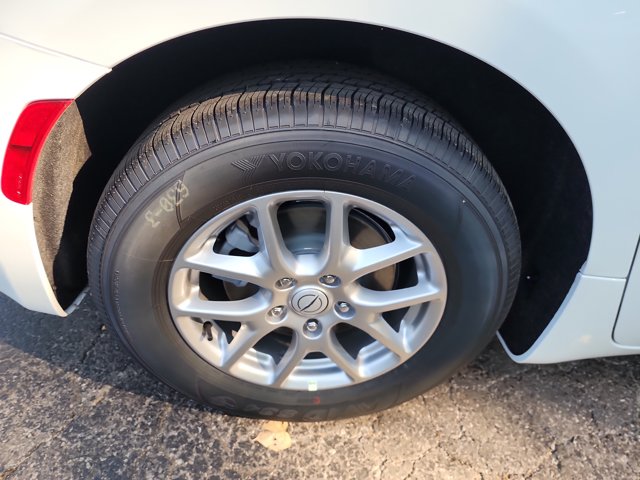 2026 Chrysler Pacifica Select Image 9 of 32