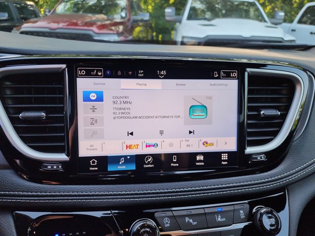 2026 Chrysler Pacifica Select Image 19 of 32