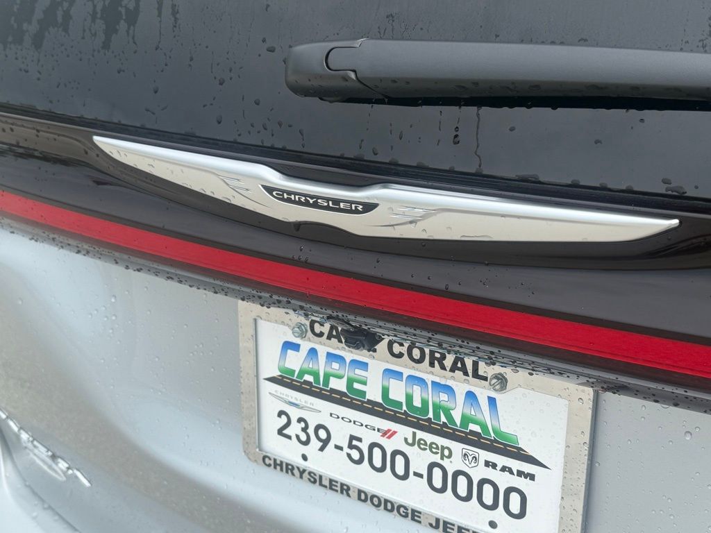 2026 Chrysler Pacifica Select Image 29 of 36