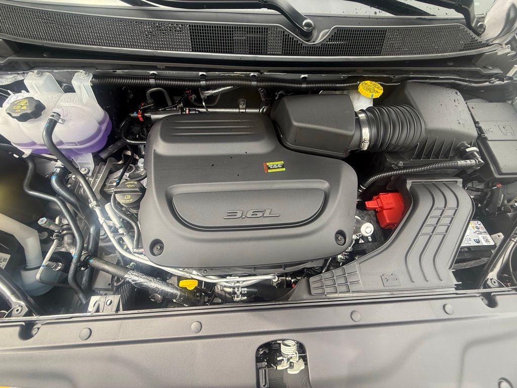 2026 Chrysler Pacifica Select Image 9 of 36