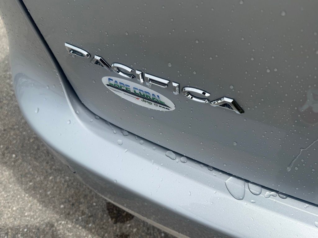 2026 Chrysler Pacifica Select Image 27 of 36