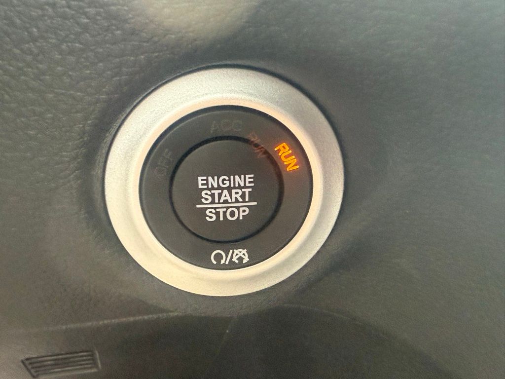 2026 Chrysler Pacifica Select Image 21 of 36