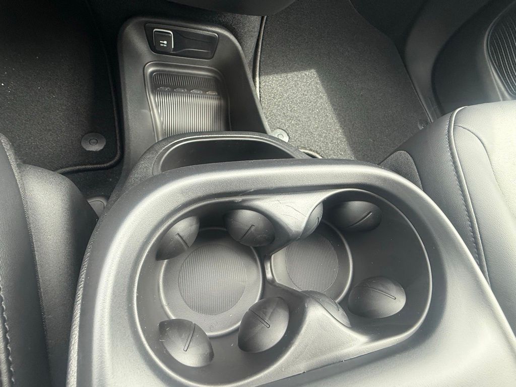 2026 Chrysler Pacifica Select Image 24 of 36