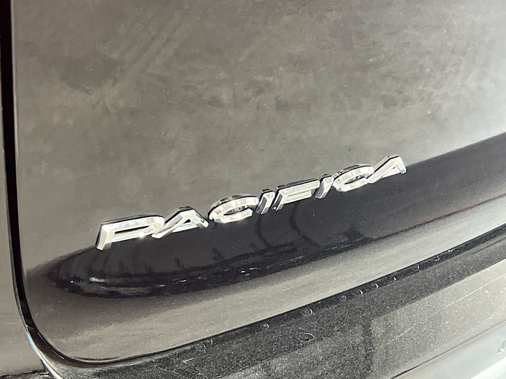 2026 Chrysler Pacifica Select Image 25 of 38
