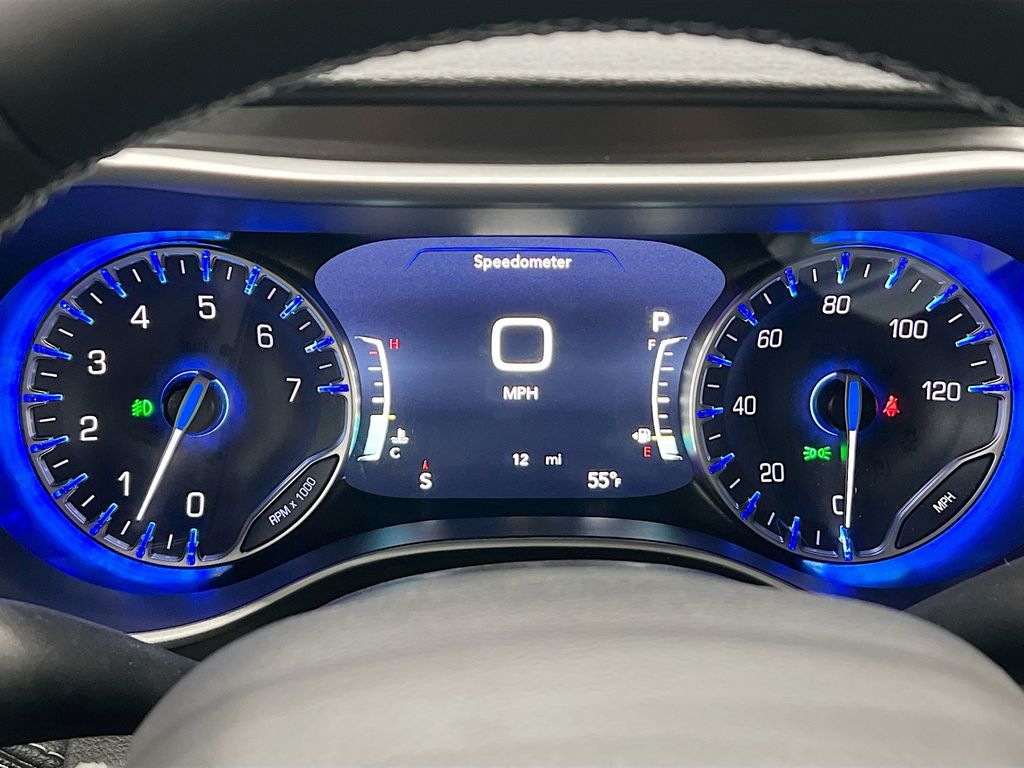 2026 Chrysler Pacifica Select Image 16 of 38