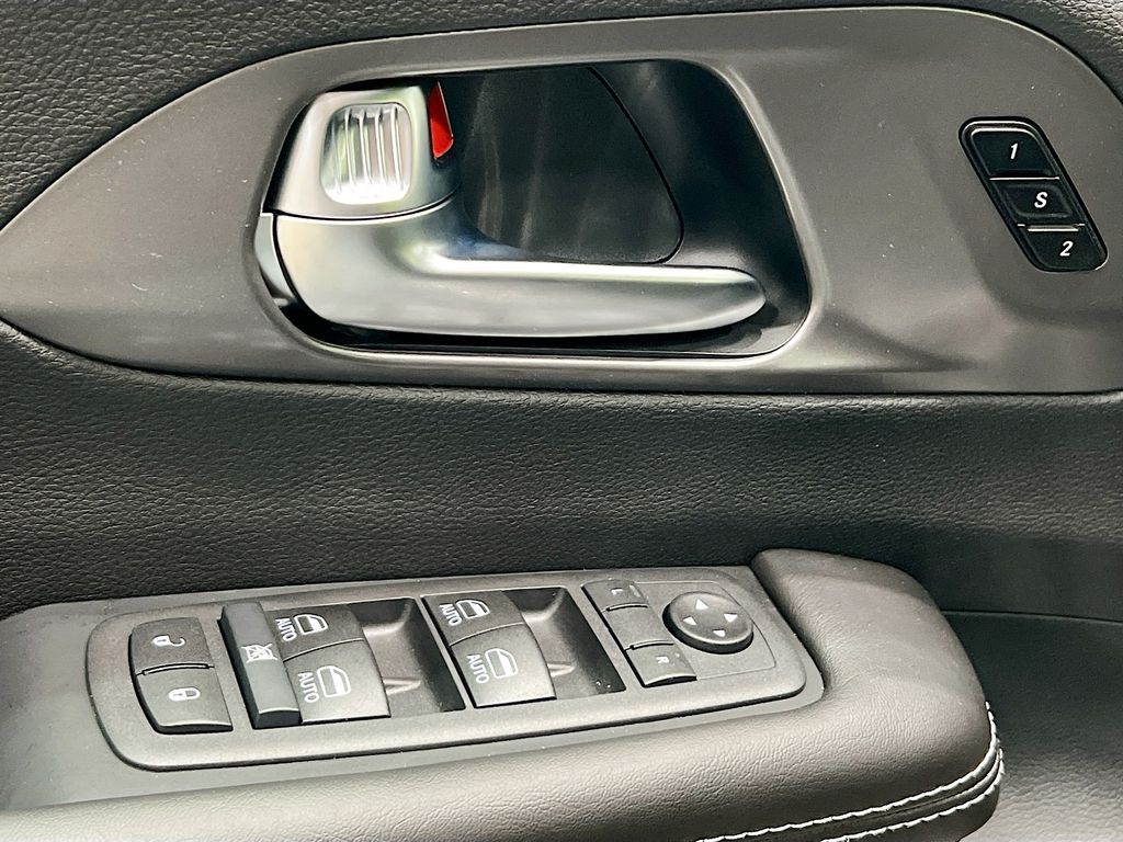 2026 Chrysler Pacifica Select Image 37 of 38