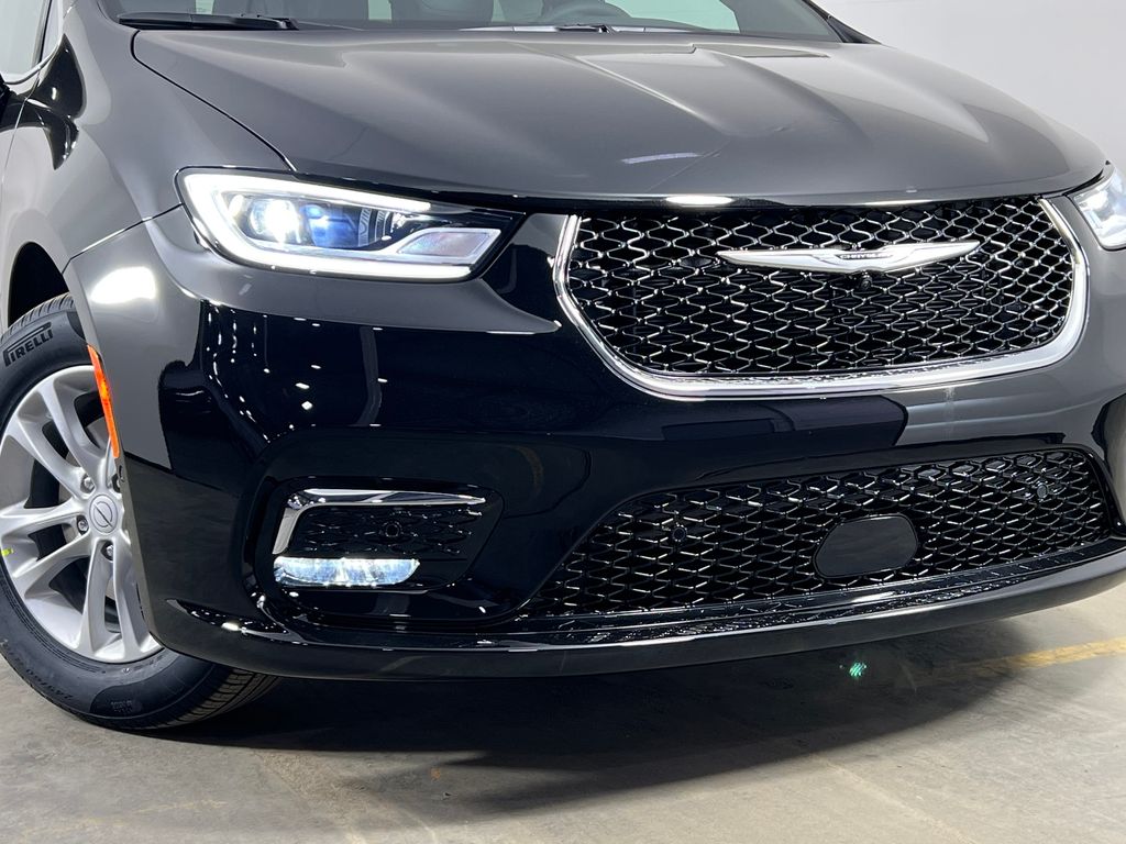 2026 Chrysler Pacifica Select Image 45 of 45