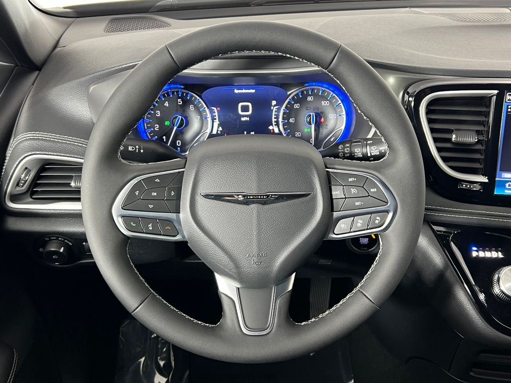 2026 Chrysler Pacifica Select Image 40 of 45