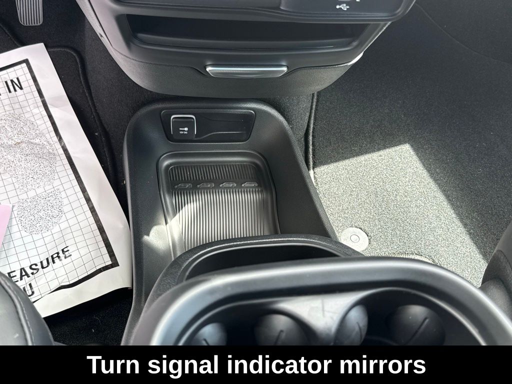 2026 Chrysler Pacifica Select Image 28 of 35