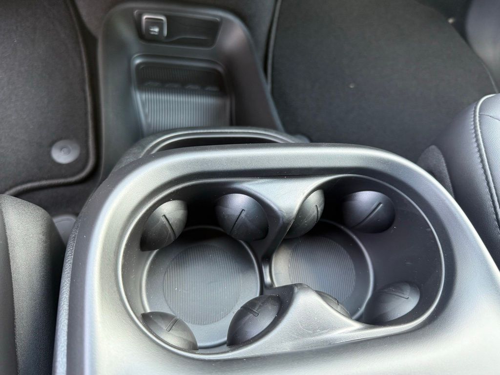 2026 Chrysler Pacifica Select Image 22 of 36