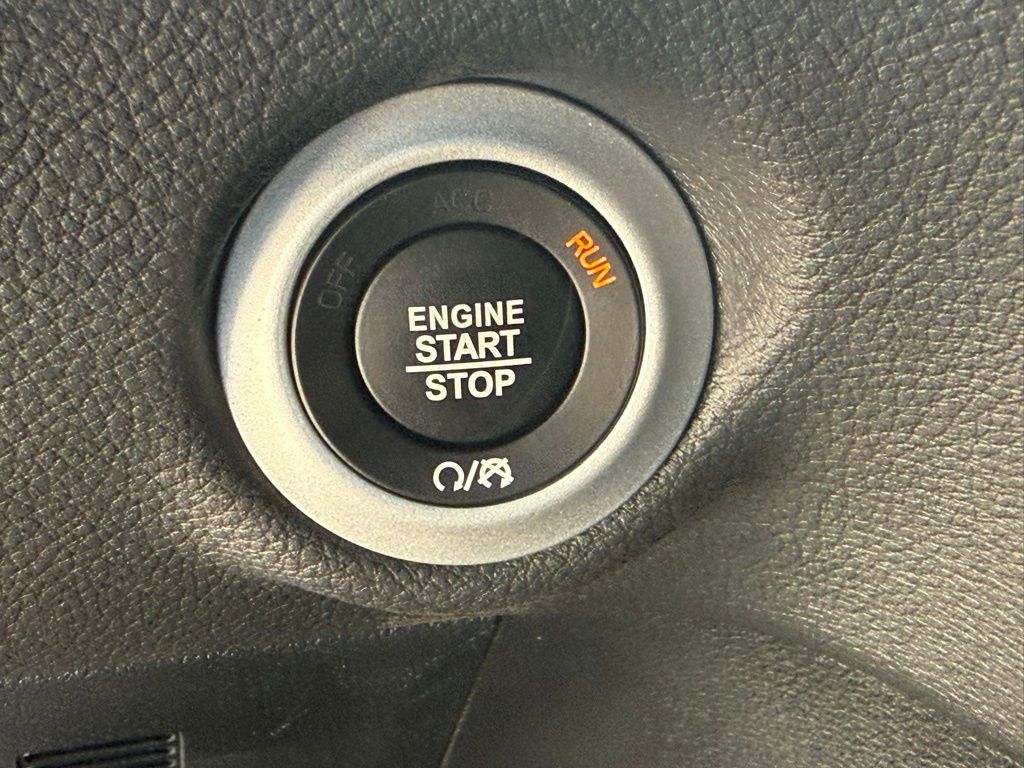 2026 Chrysler Pacifica Select Image 30 of 36