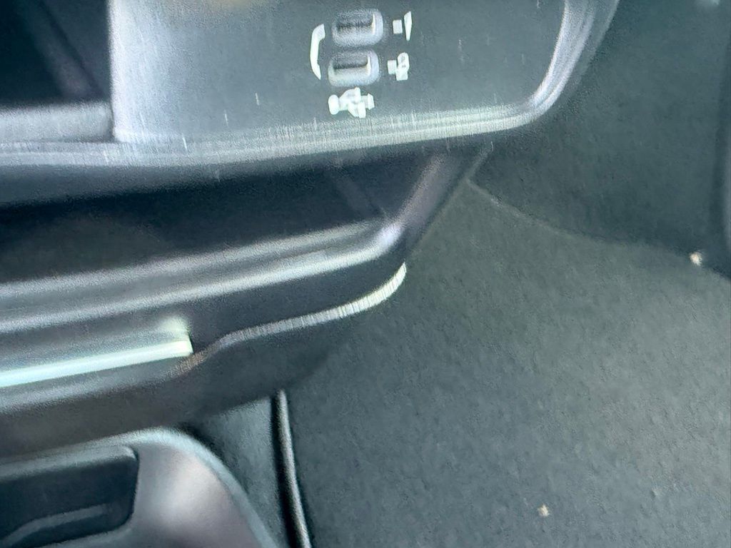 2026 Chrysler Pacifica Select Image 20 of 36