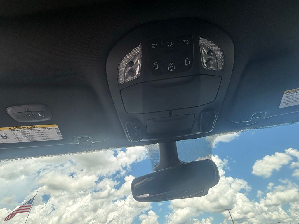 2026 Chrysler Pacifica Select Image 35 of 35