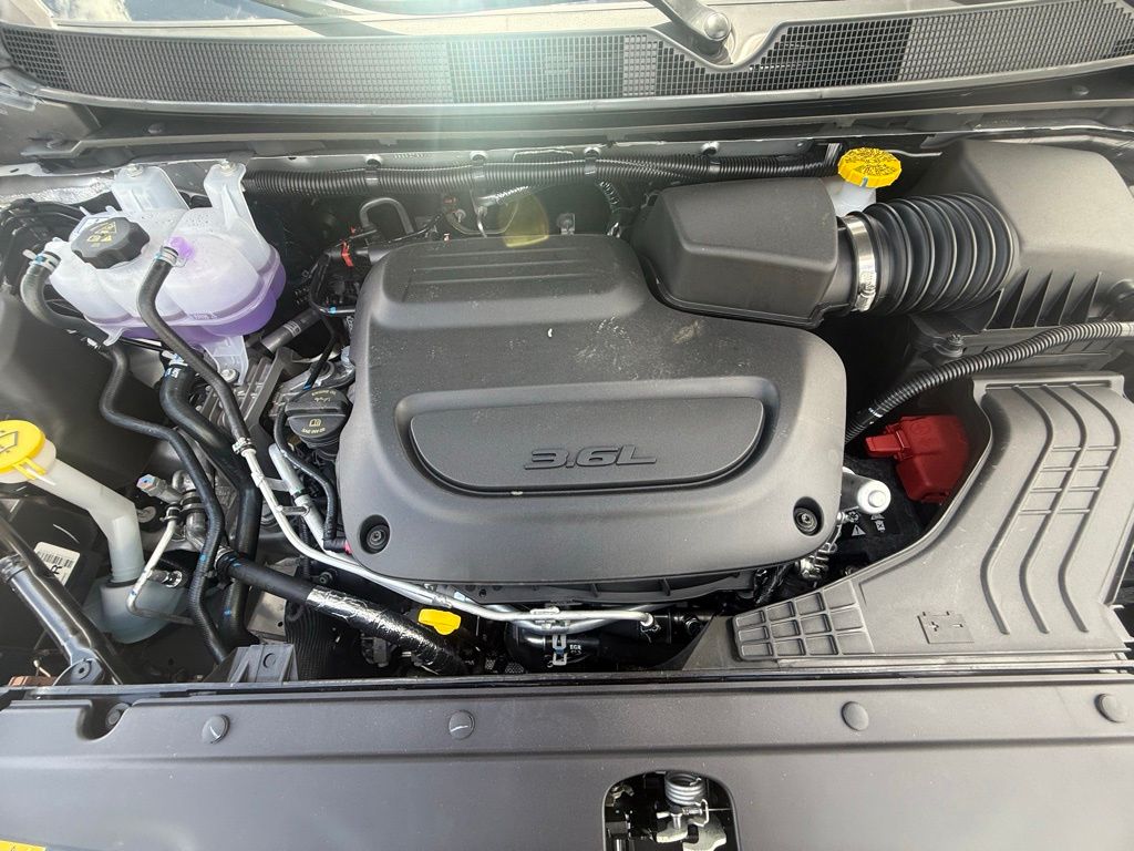 2026 Chrysler Pacifica Select Image 8 of 35