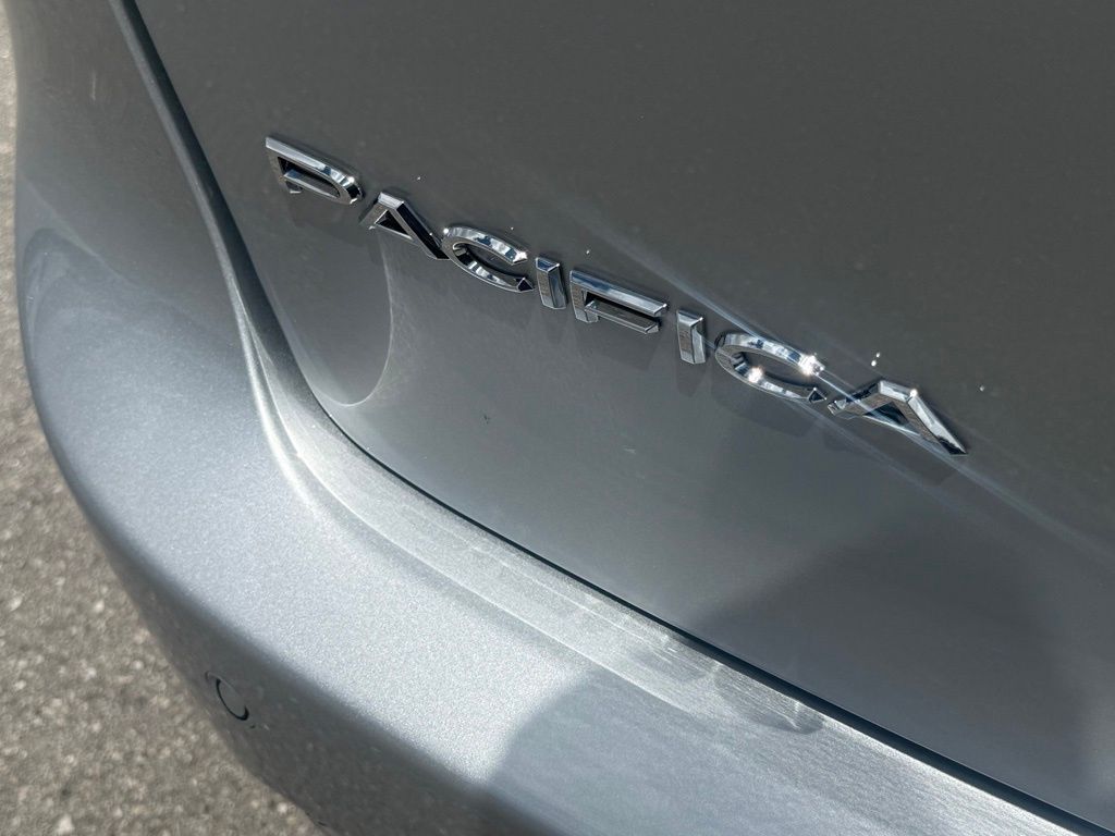 2026 Chrysler Pacifica Select Image 26 of 35