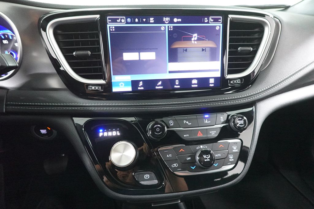 2026 Chrysler Pacifica Select Image 17 of 26