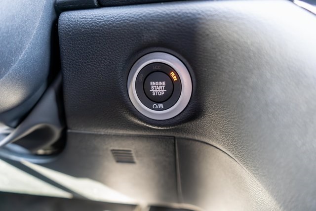 2026 Chrysler Pacifica Select Image 13 of 24