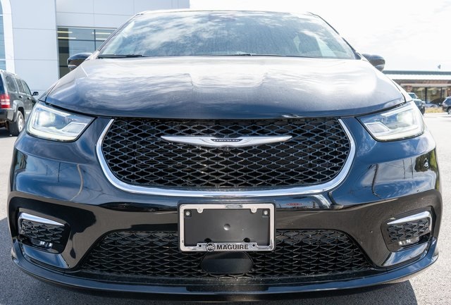 2026 Chrysler Pacifica Select Image 5 of 24