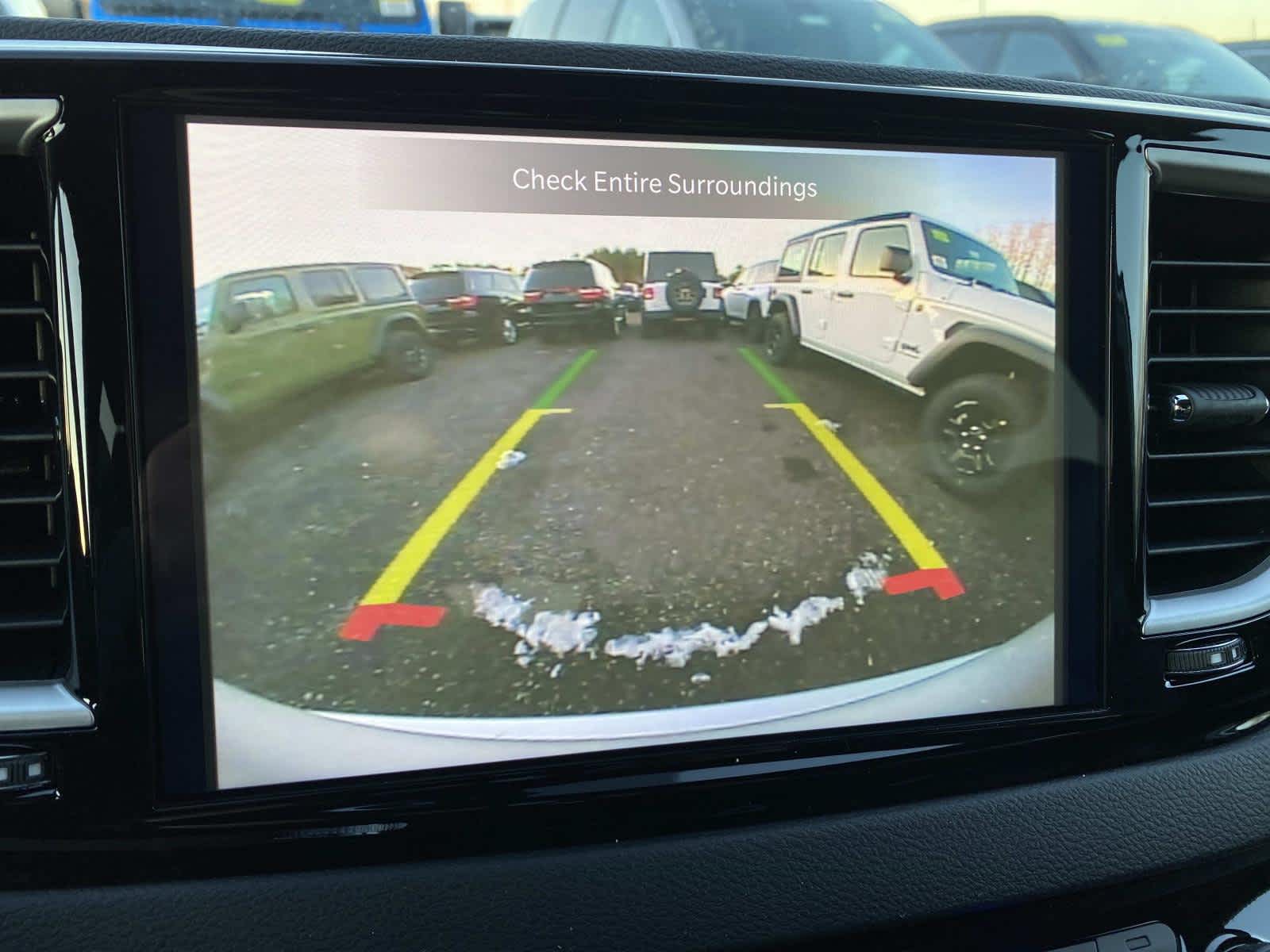 2026 Chrysler Voyager LX Image 11 of 15