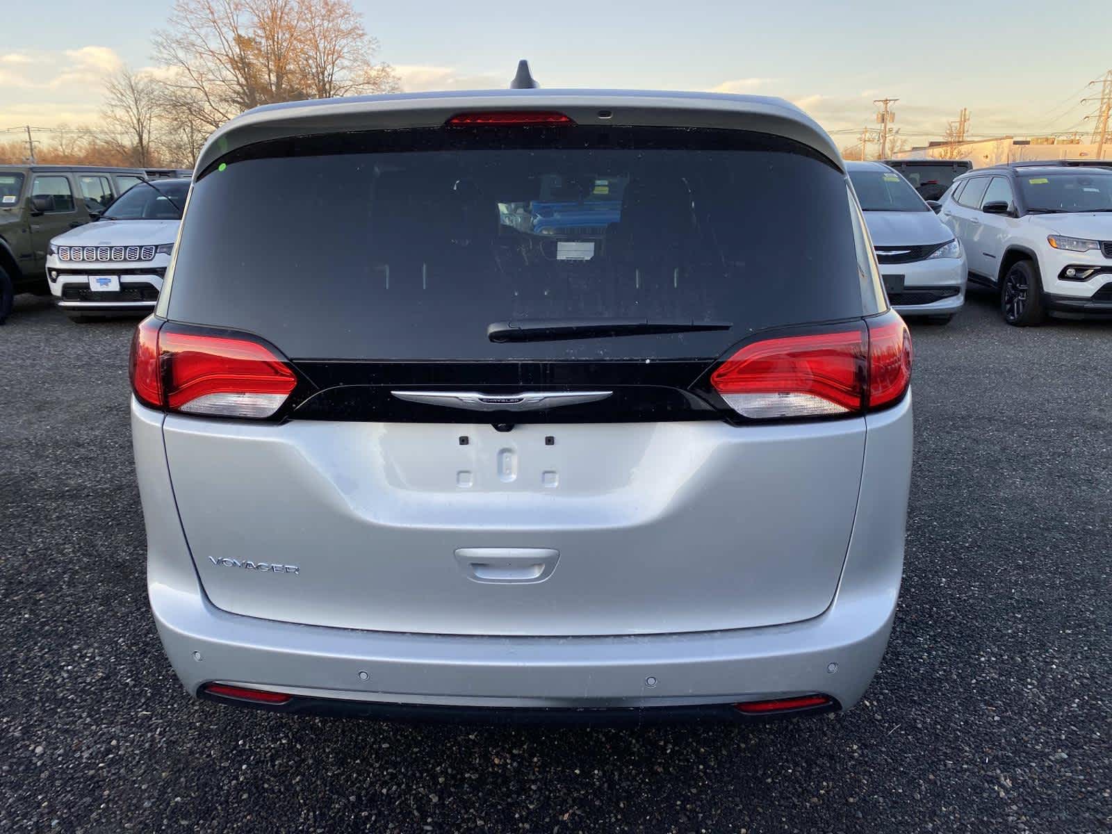 2026 Chrysler Voyager LX Image 3 of 15