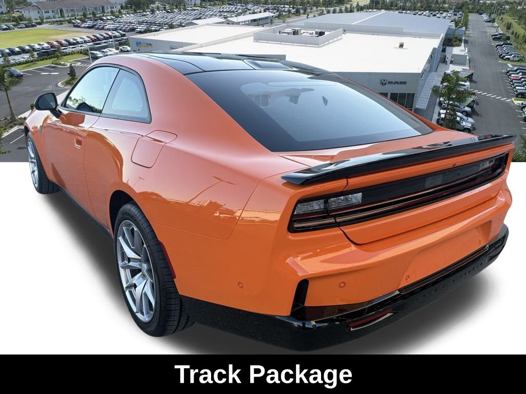 2026 Dodge Charger Daytona Scat Pack Image 8 of 38