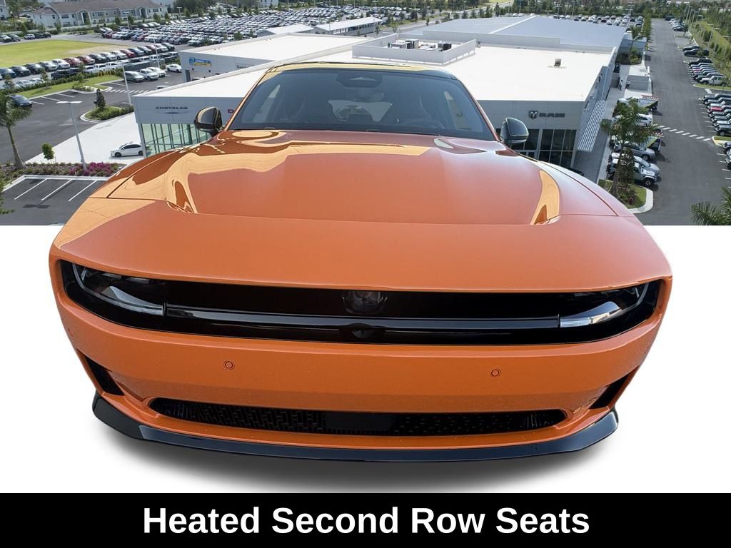 2026 Dodge Charger Daytona Scat Pack Image 3 of 38