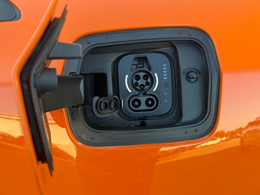 2026 Dodge Charger Daytona Scat Pack Image 20 of 38