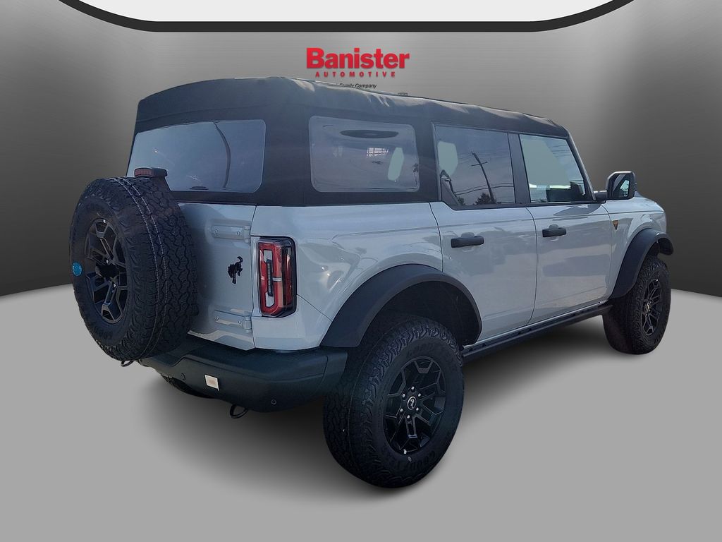 2026 Ford Bronco Badlands Image 3 of 11