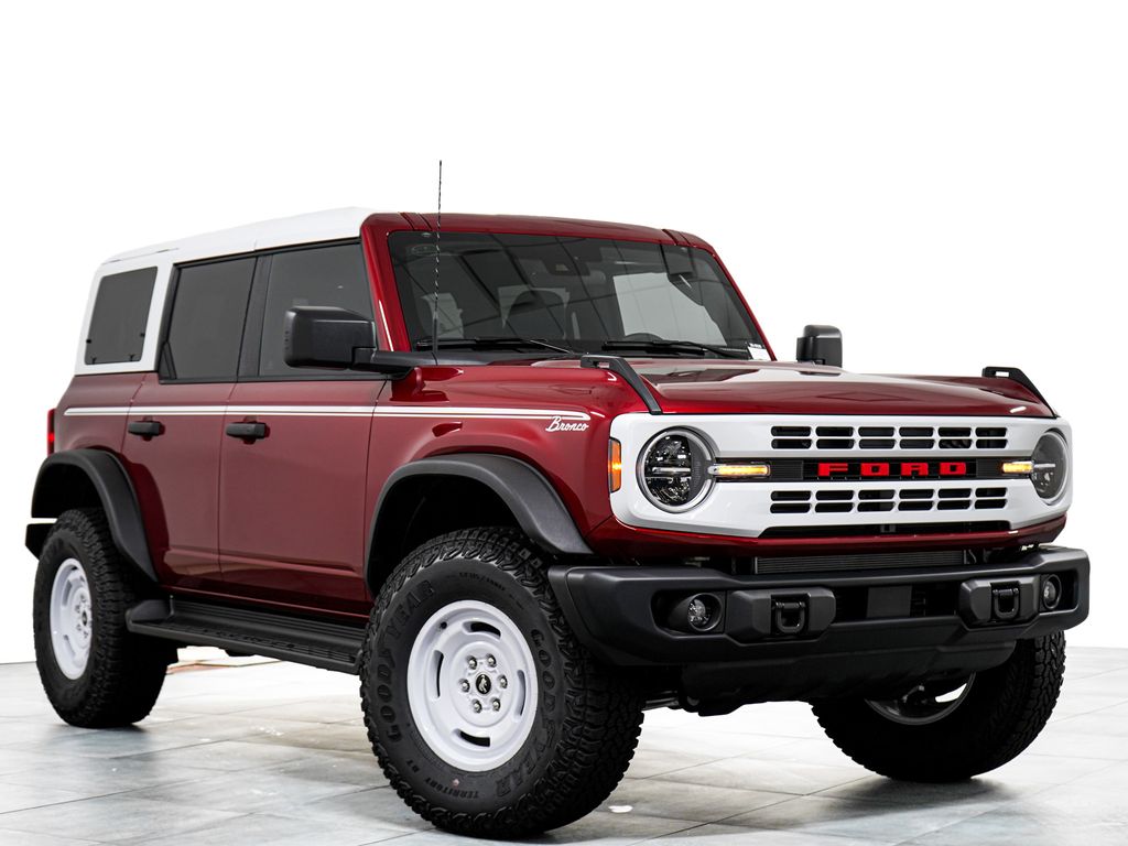 2026 Ford Bronco Heritage Edition Image 3 of 32