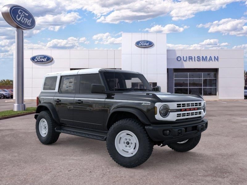 2026 Ford Bronco Heritage Edition Image 3 of 25