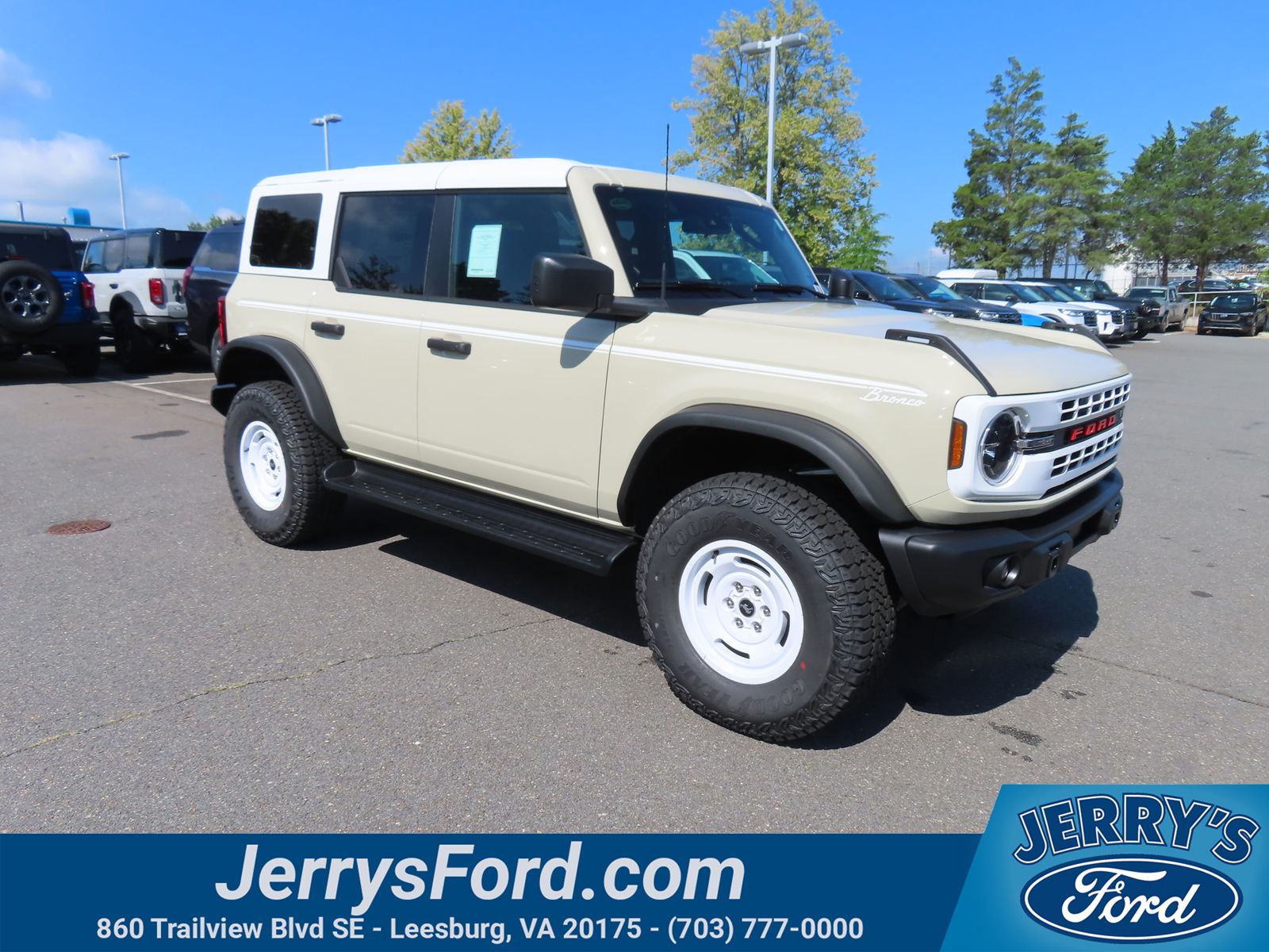 2026 Ford Bronco Heritage Edition Image 3 of 19
