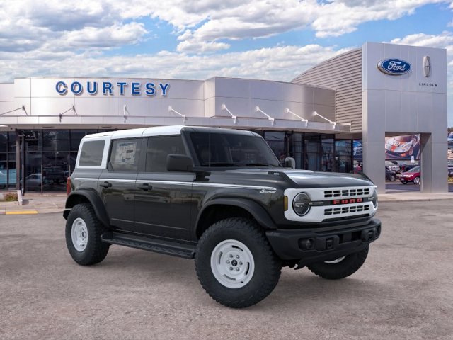 2026 Ford Bronco Heritage Edition Image 3 of 25