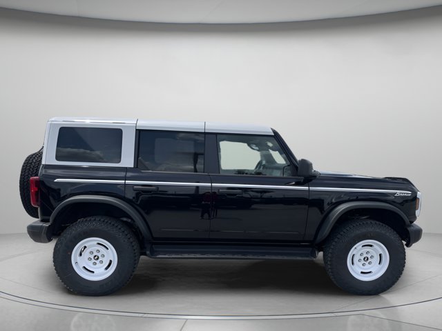 2026 Ford Bronco Heritage Edition Image 2 of 33