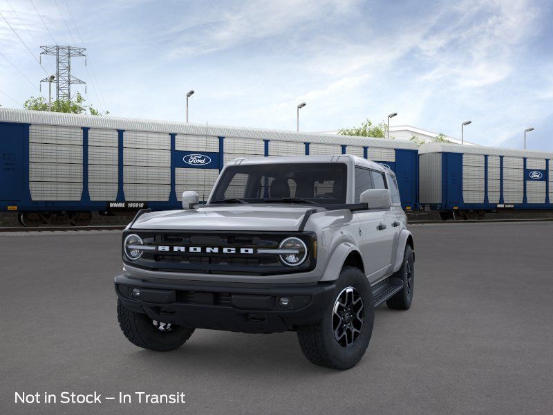 2026 Ford Bronco Outer Banks Image 3 of 41