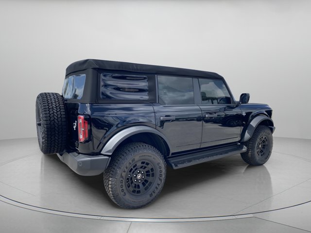 2026 Ford Bronco Outer Banks Image 3 of 33