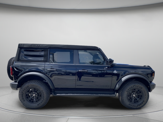 2026 Ford Bronco Outer Banks Image 2 of 33