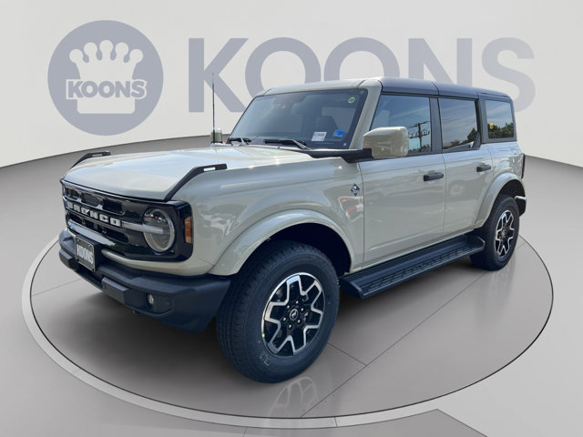 2026 Ford Bronco Outer Banks Image 1 of 24