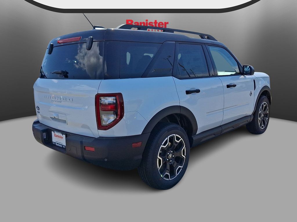2026 Ford Bronco Sport Outer Banks Image 3 of 14