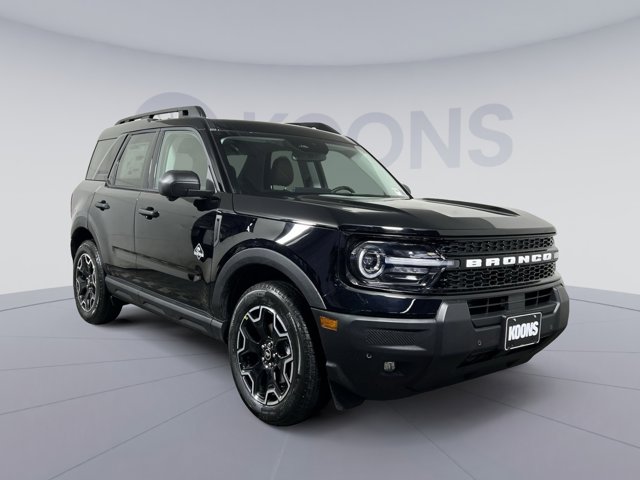 2026 Ford Bronco Sport Outer Banks Image 3 of 24