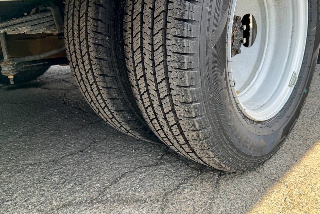 2026 Ford E-Series Base Image 8 of 31