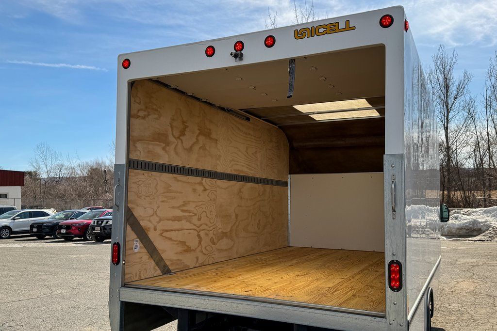 2026 Ford E-Series Base Image 10 of 31