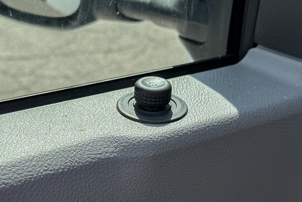 2026 Ford E-Series Base Image 25 of 31