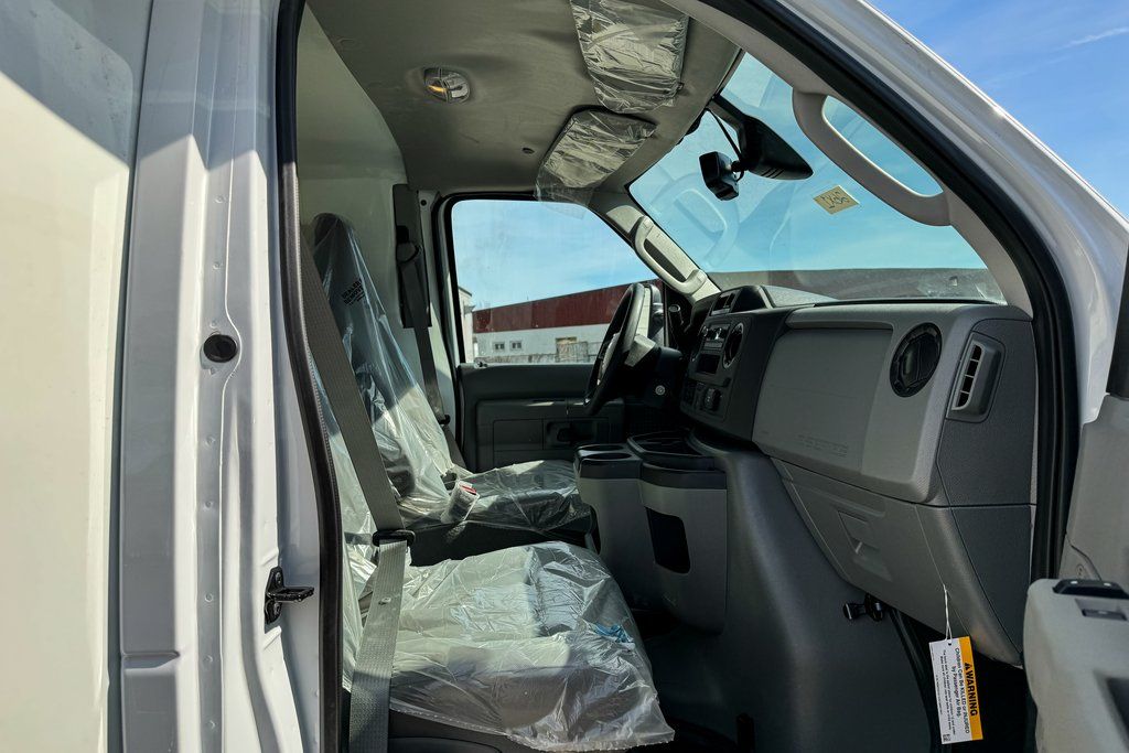 2026 Ford E-Series Base Image 28 of 31
