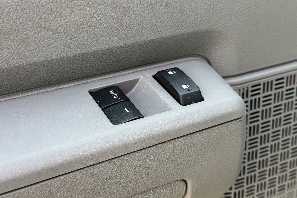 2026 Ford E-Series Base Image 18 of 31