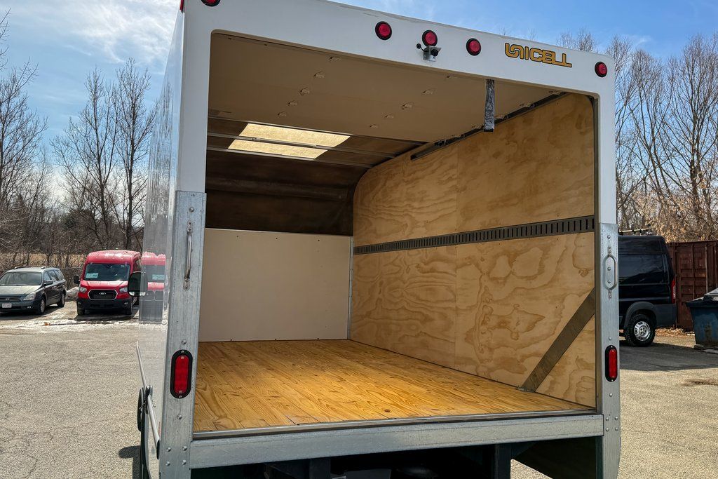 2026 Ford E-Series Base Image 9 of 31