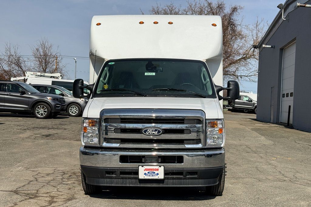 2026 Ford E-Series Base Image 4 of 31