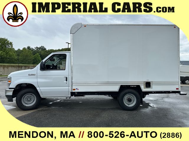 2026 Ford E-Series Base Image 7 of 25