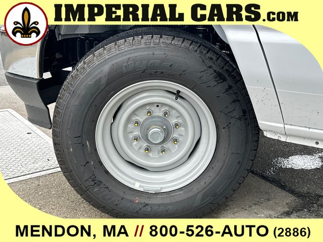 2026 Ford E-Series Base Image 8 of 25